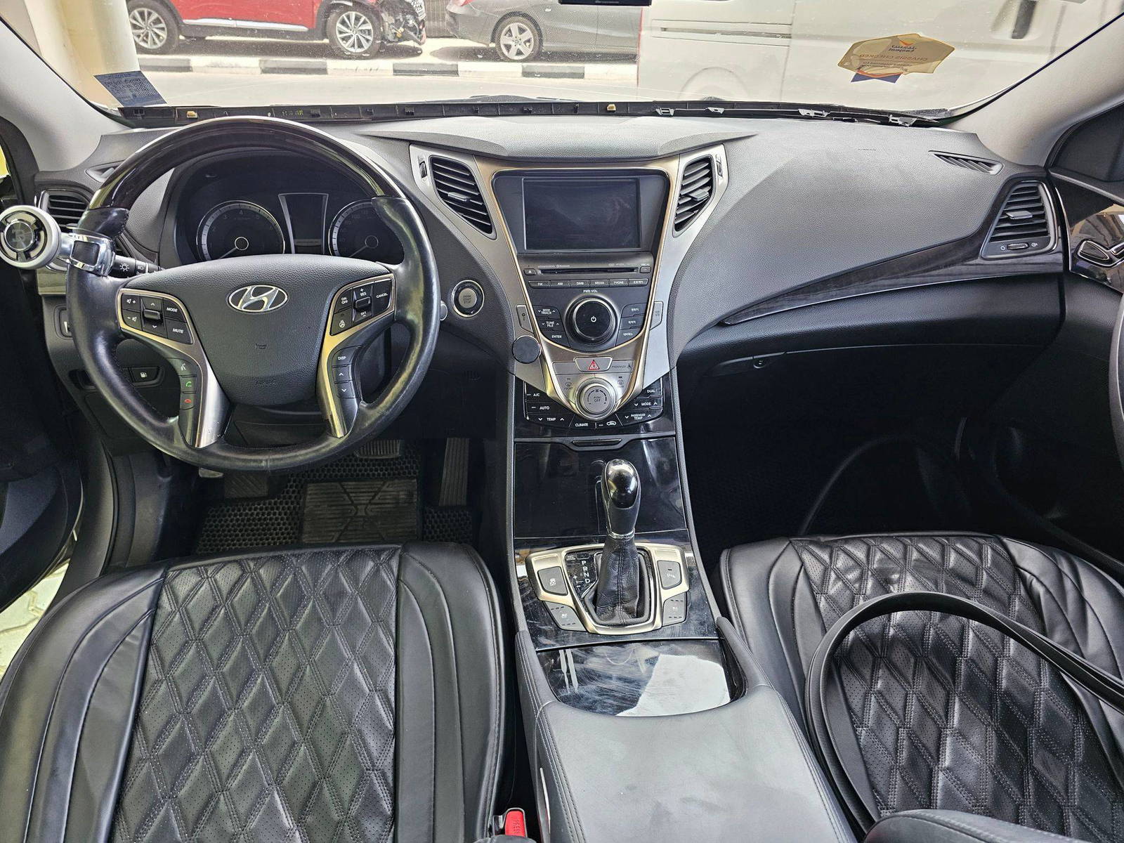 HYUNDAI GRANDEUR 2012 - Marhaba Auction Used Cars - Image 7