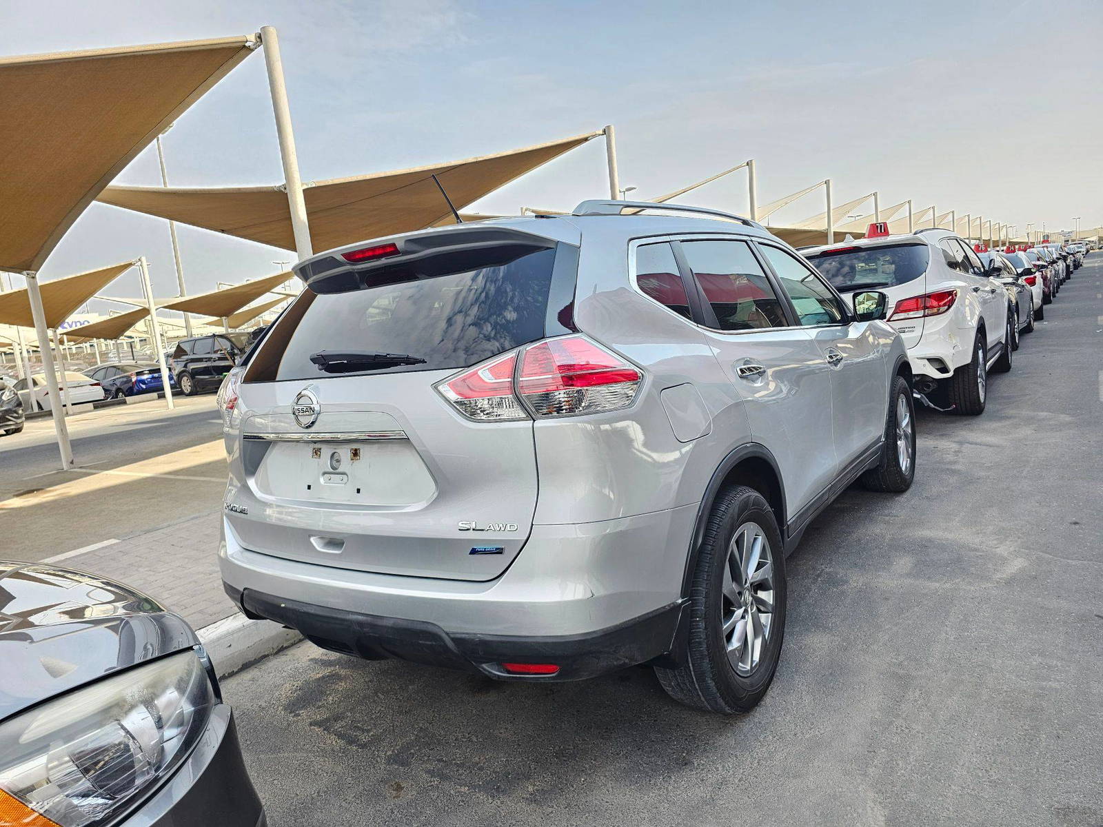 2015 NISSAN ROGUE — 231681 KM — Lot V8FC889386 — Souq - Marhaba Auctions Used Cars - Image 3