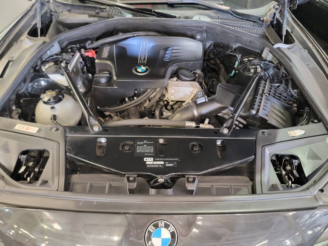 2014 BMW 528i — 245013 KM — Lot D815514 — Main - Marhaba Auctions Used Cars - Image 12