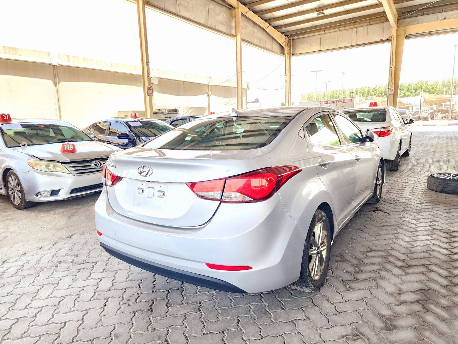 2015 HYUNDAI ELANTRA — 175968 Miles — Lot 41309619 — Souq - Marhaba Auctions Used Cars - Image 3