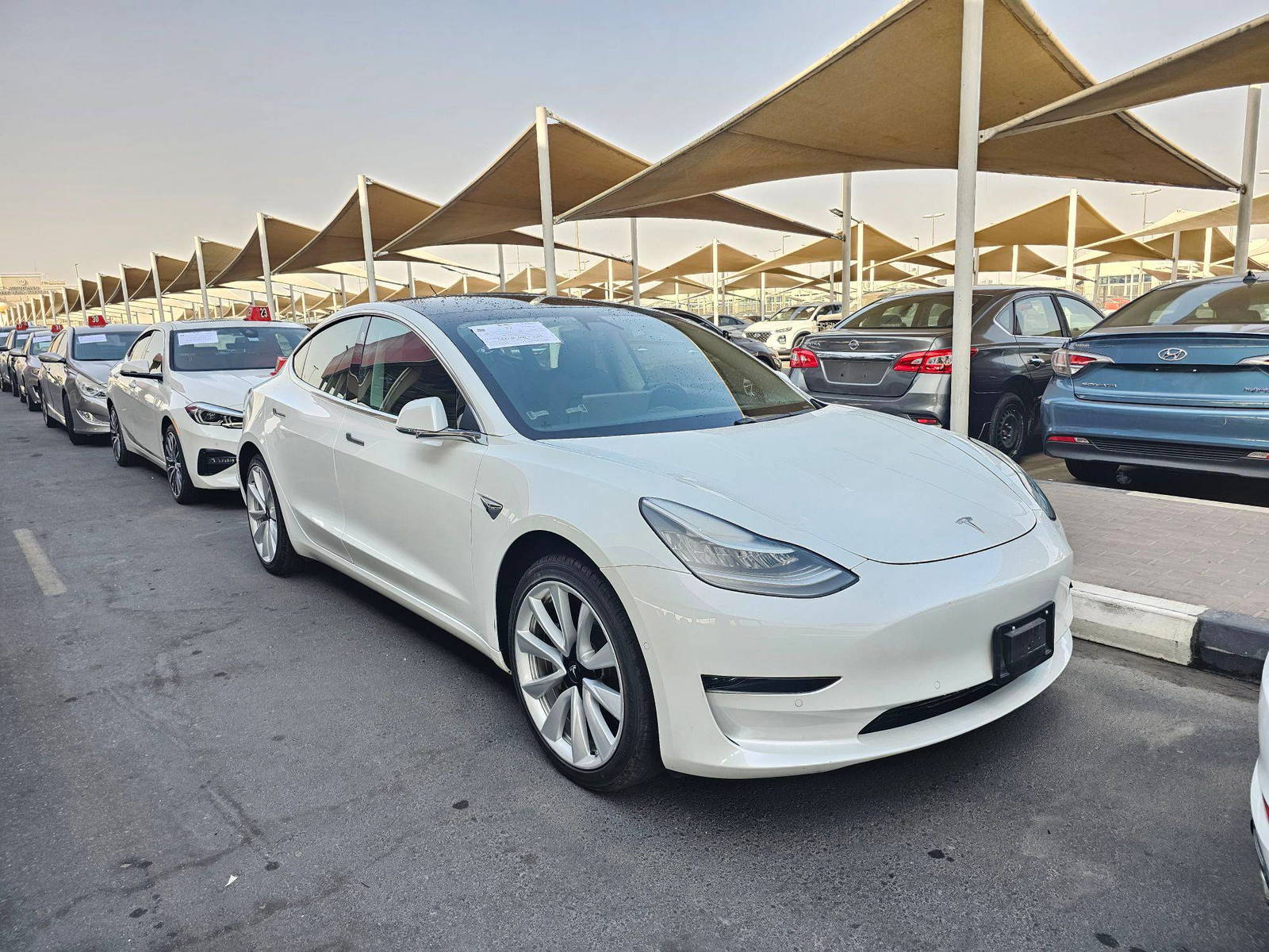 2020 TESLA MODEL 3 — 57338 KM — Lot LF614813 — Souq - Marhaba Auctions Used Cars - Image 5
