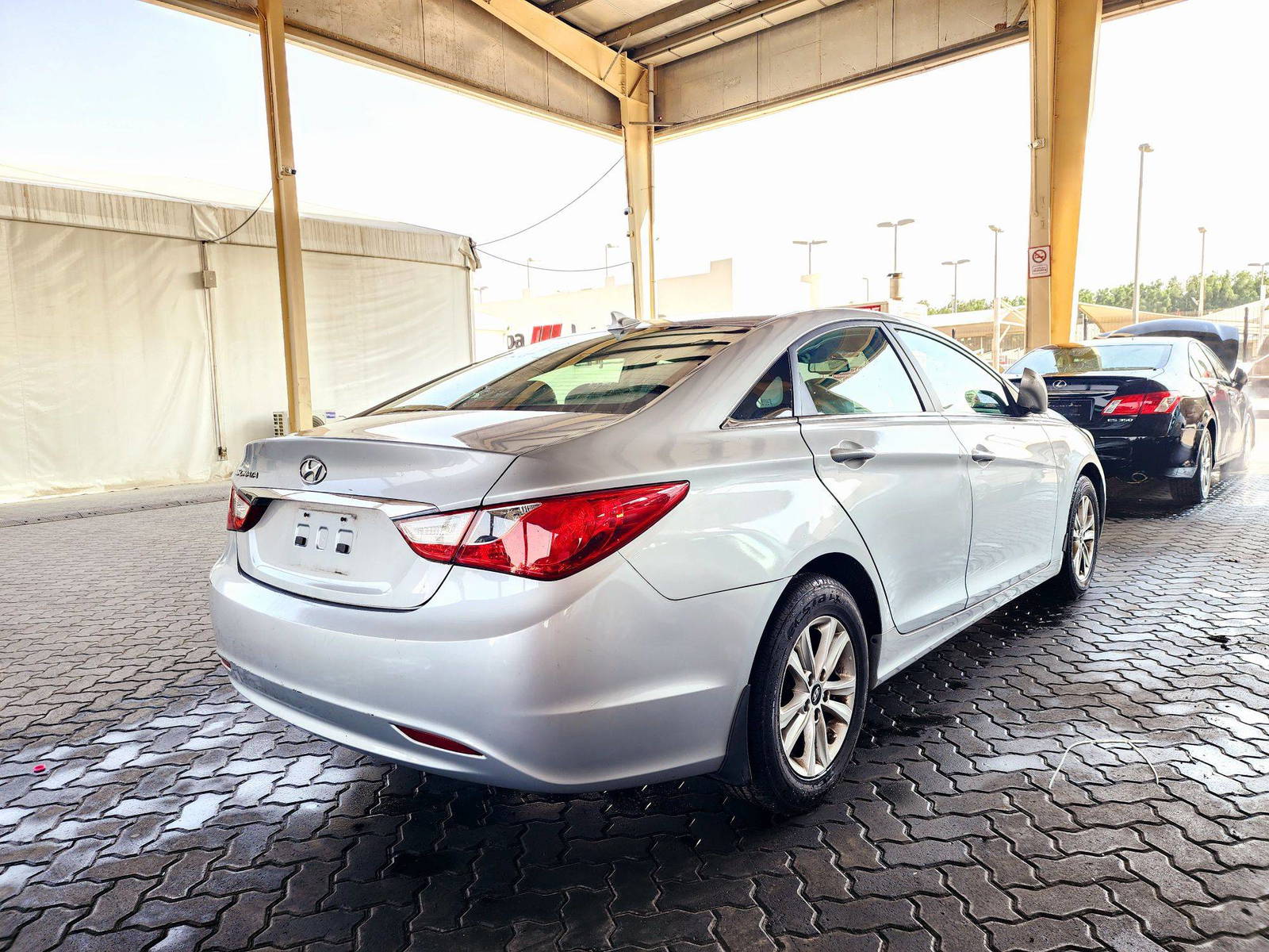 2012 HYUNDAI SONATA — 160748 Miles — Lot C4CH312023 — Souq - Marhaba Auctions Used Cars - Image 3