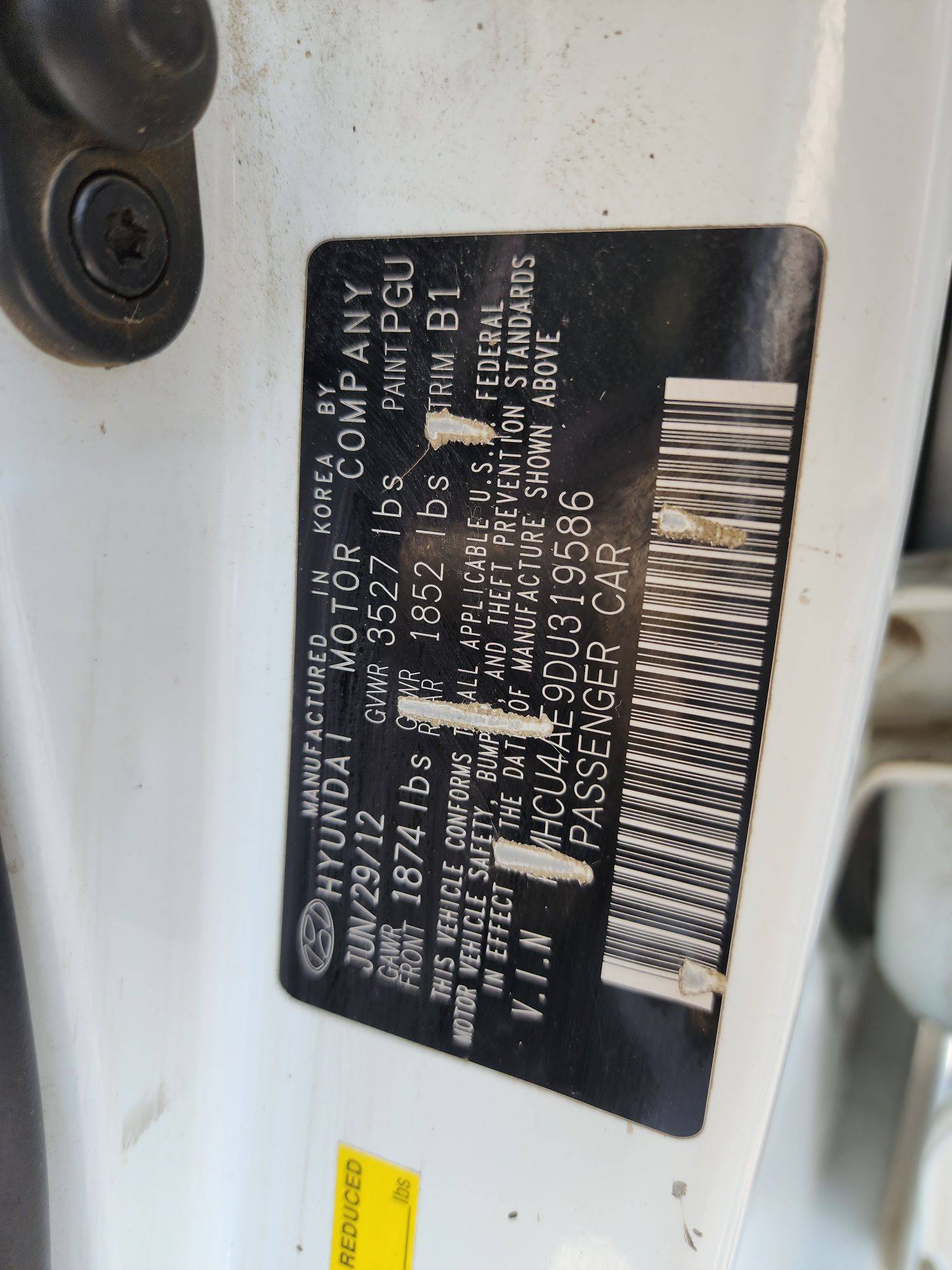 2013 HYUNDAI ACCENT — 214957 Miles — Lot U319586 — Souq - Marhaba Auctions Used Cars - Image 9