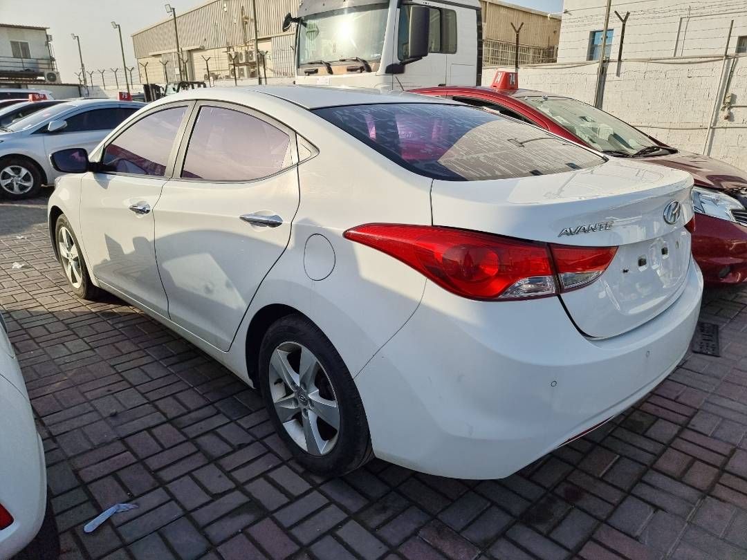 2012 HYUNDAI AVANTE — 218625 KM — Lot 125487 — Ind. 12 - Marhaba Auctions Used Cars - Image 5