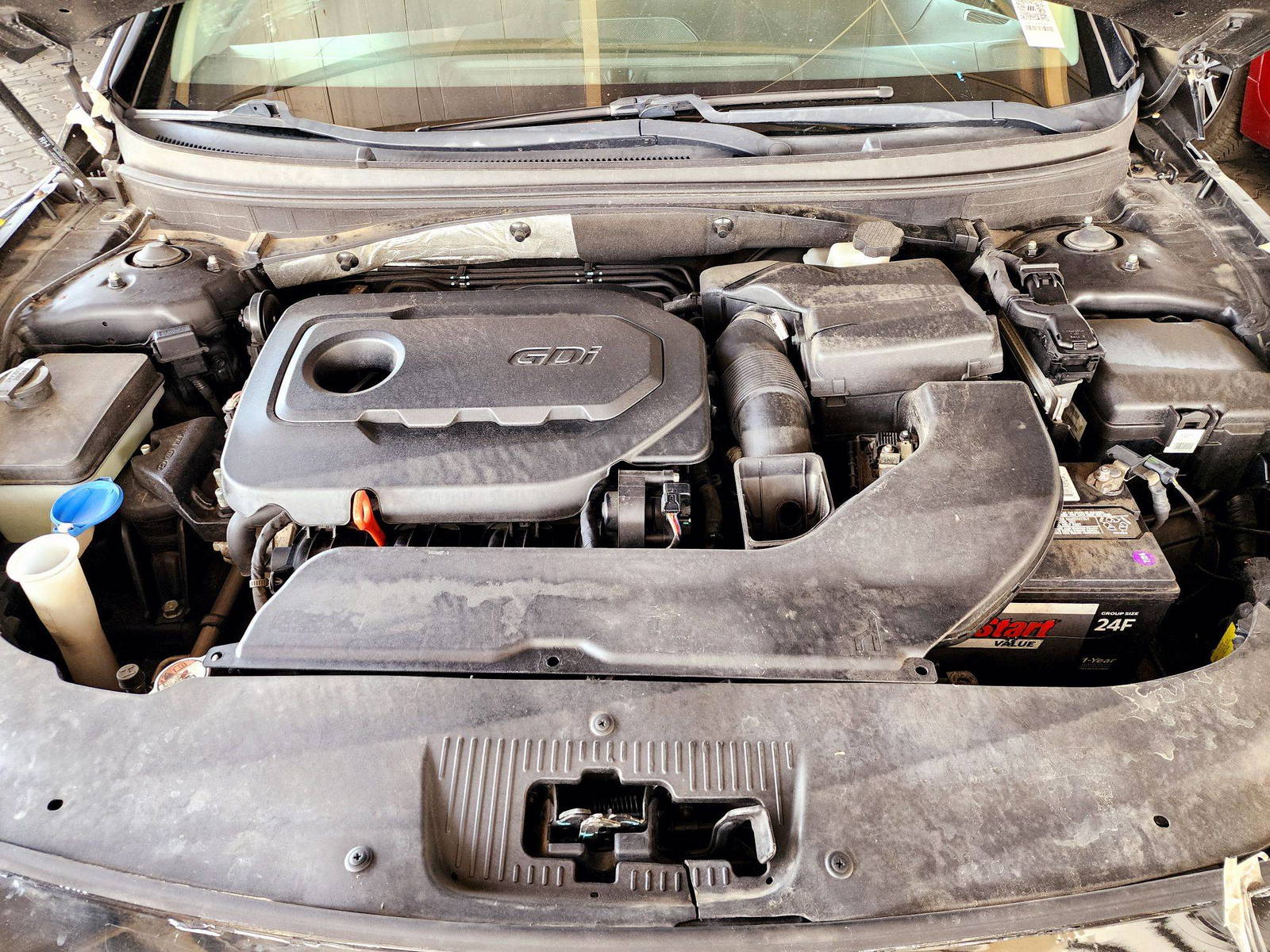 2015 HYUNDAI SONATA — 85273 Miles — Lot H218537 — Souq - Marhaba Auctions Used Cars - Image 11