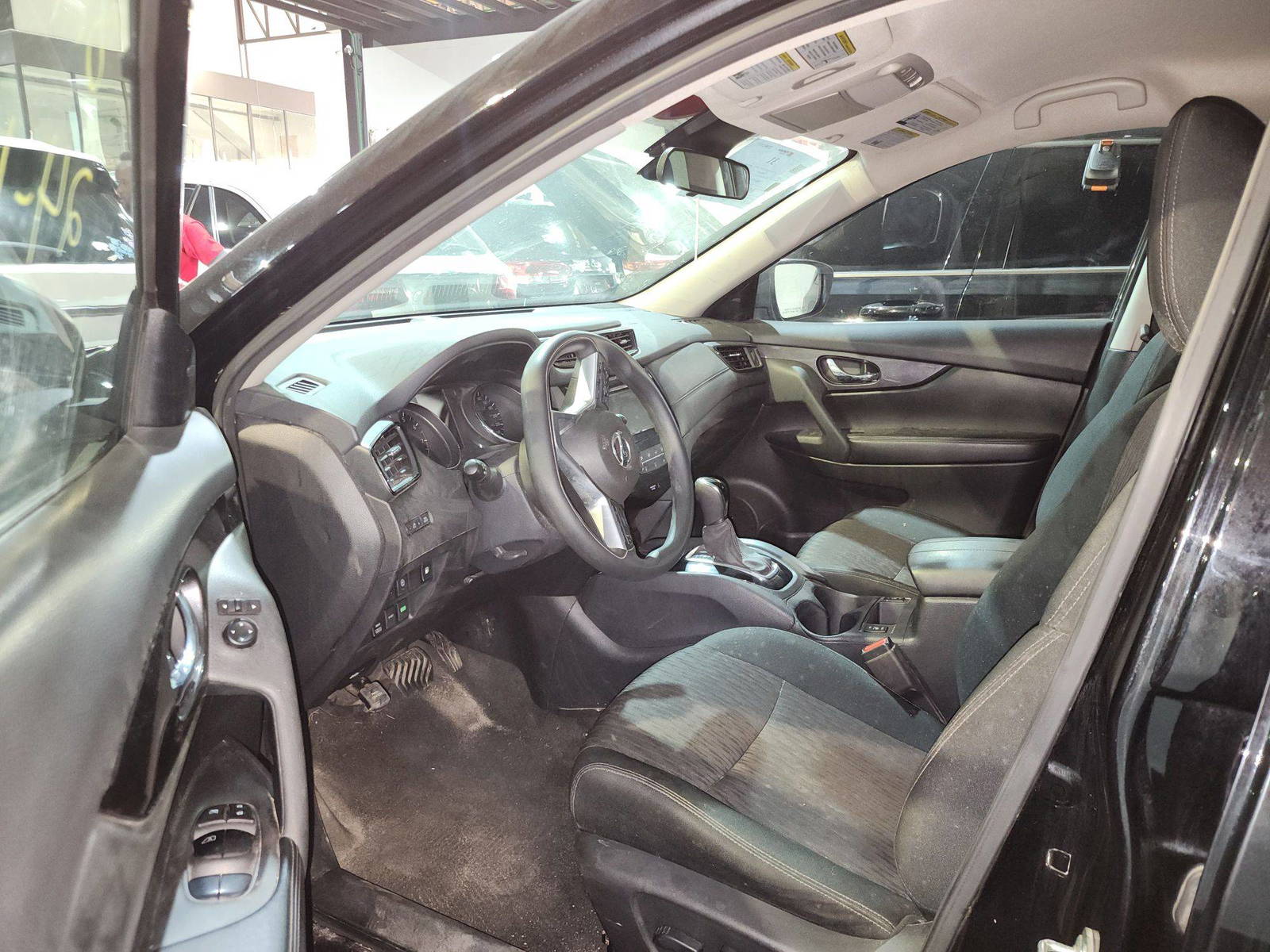 2020 NISSAN ROGUE — 111508 KM — Lot 81467474 — Al Quoz - Marhaba Auctions Used Cars - Image 9