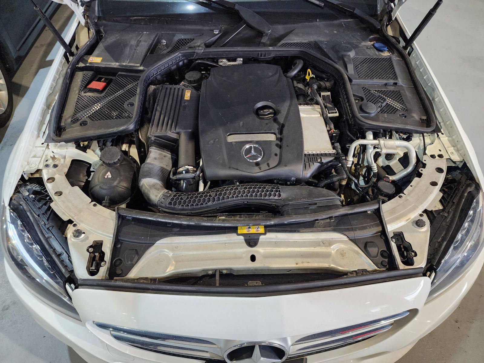 2015 MERCEDES BENZ C300 — 114648 Miles — Lot 077586 — Souq - Marhaba Auctions Used Cars - Image 13