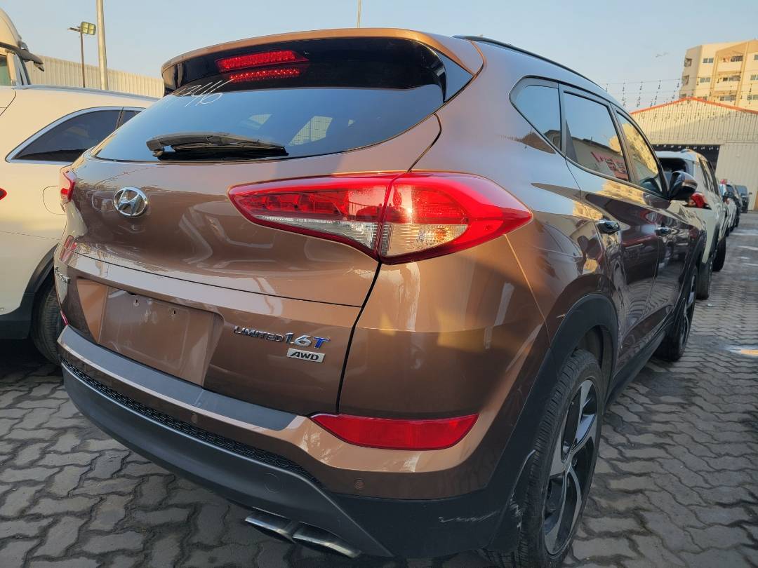 2016 HYUNDAI TUCSON — 121637 Miles — Lot CA22GU101746 — Main - Marhaba Auctions Used Cars - Image 3