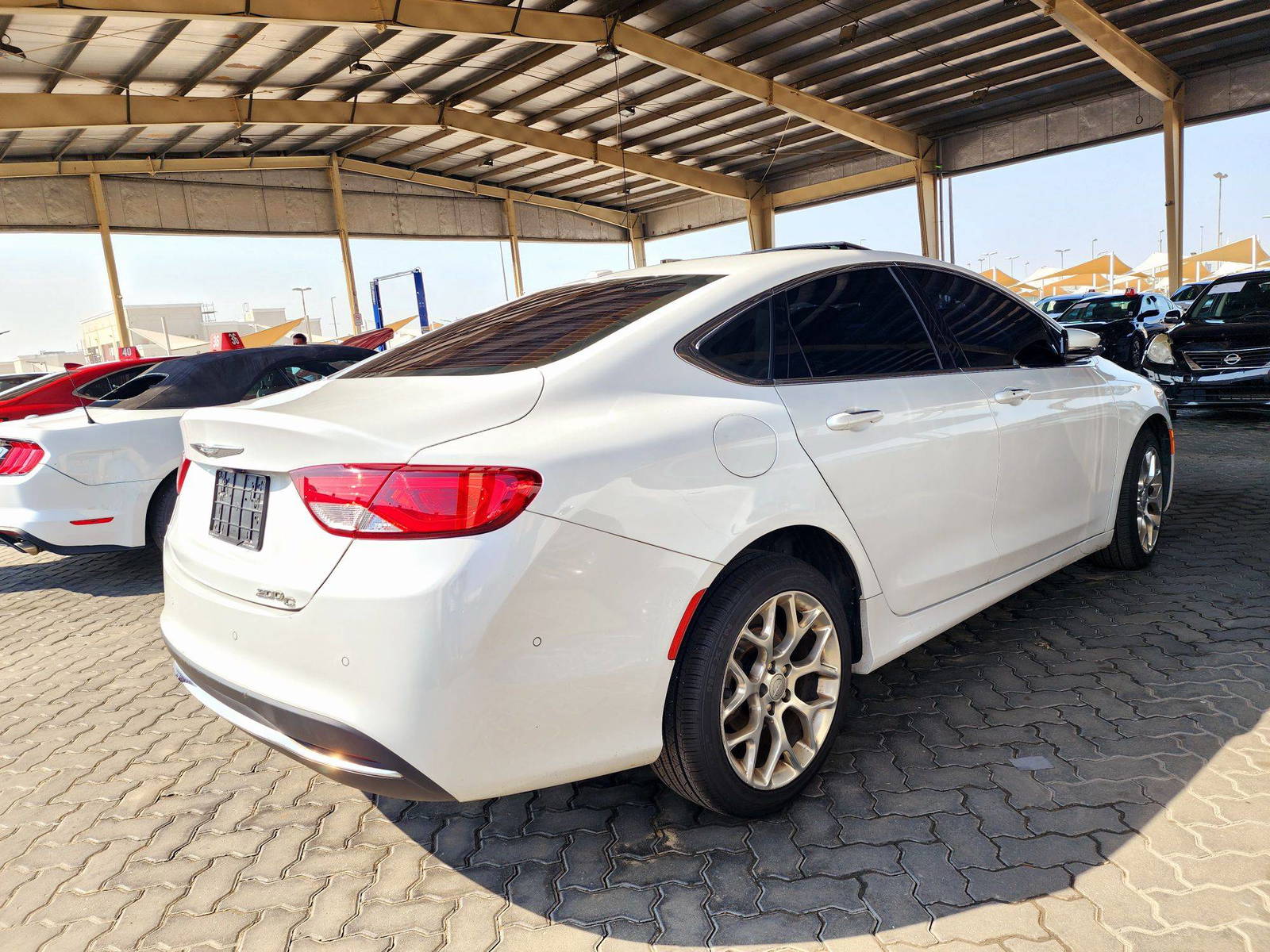 2015 CHRYSLER 200 — 275439 KM — Lot 124587 — Souq - Marhaba Auctions Used Cars - Image 3