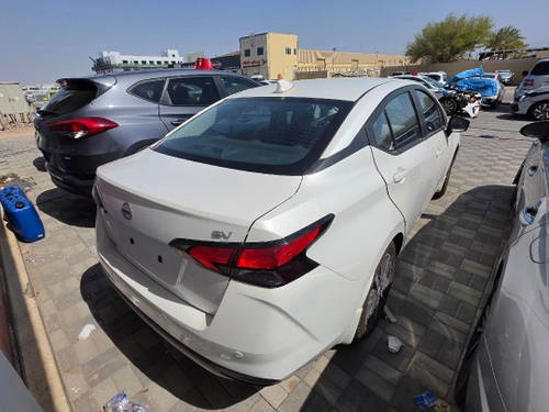 NISSAN VERSA