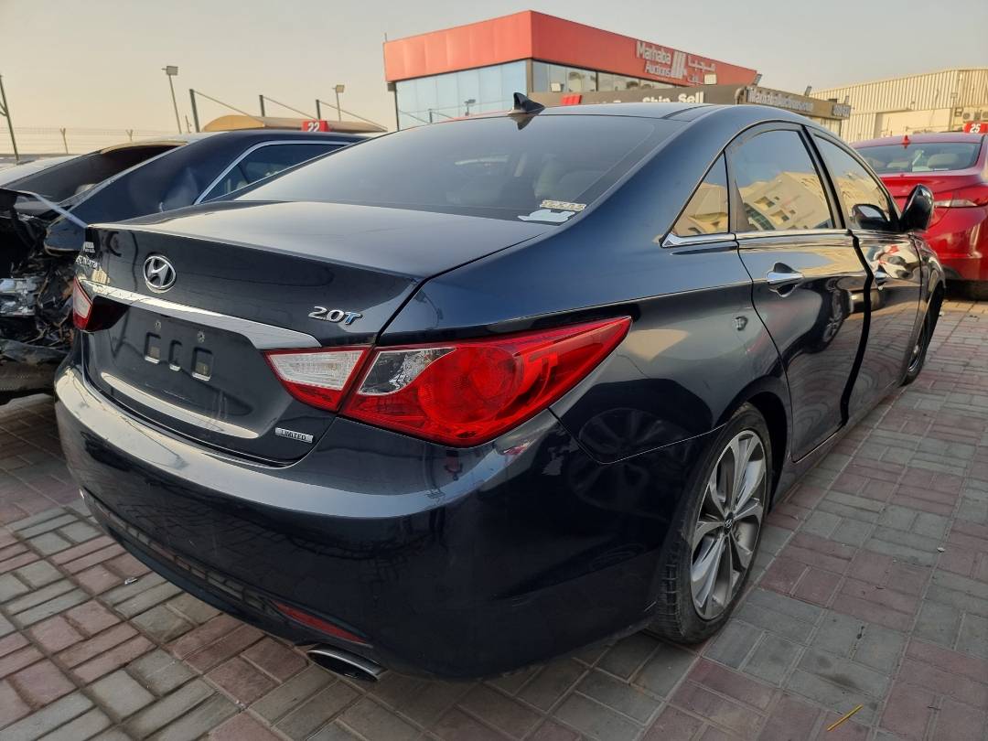 2013 HYUNDAI SONATA — 105456 Miles — Lot 125487 — Ind. 12 - Marhaba Auctions Used Cars - Image 4