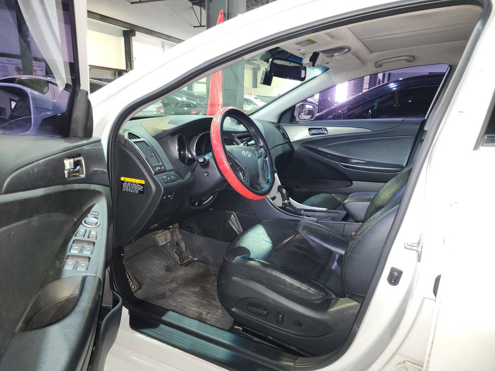 2014 HYUNDAI SONATA — 143966 KM — Lot 87859 — Al Quoz - Marhaba Auctions Used Cars - Image 9
