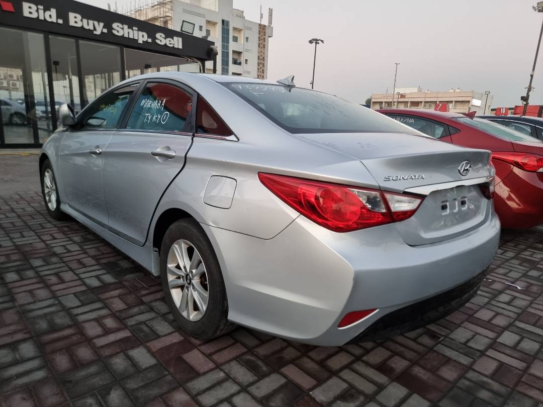 2014 HYUNDAI SONATA — 212563 Miles — Lot 215478 — Ind. 12 - Marhaba Auctions Used Cars - Image 4
