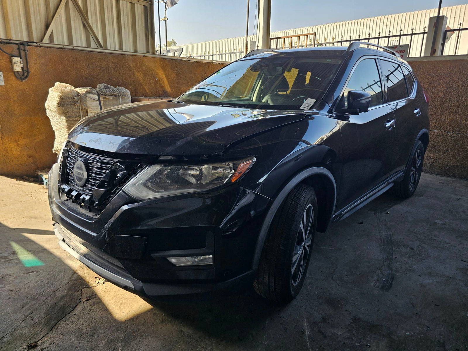 NISSAN ROGUE 2018 - Marhaba Auction Used Cars - Image 5