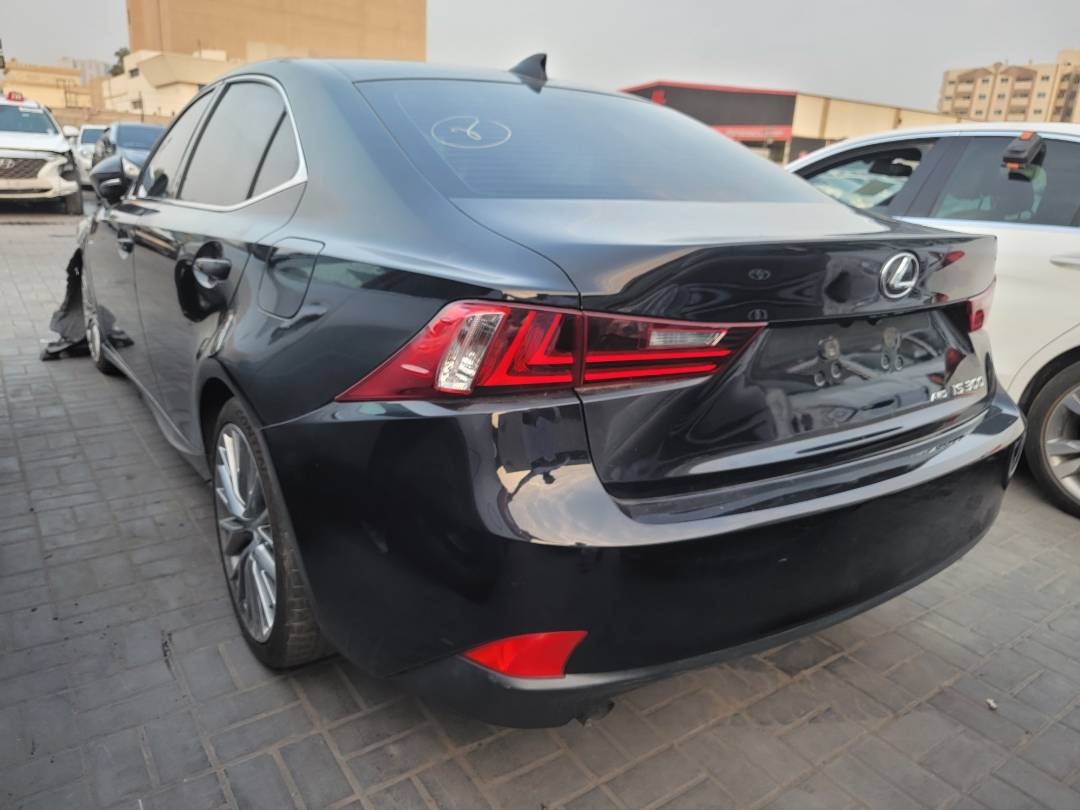2016 LEXUS IS 300 — 110106 Miles — Lot 110 106 — Souq - Marhaba Auctions Used Cars - Image 3