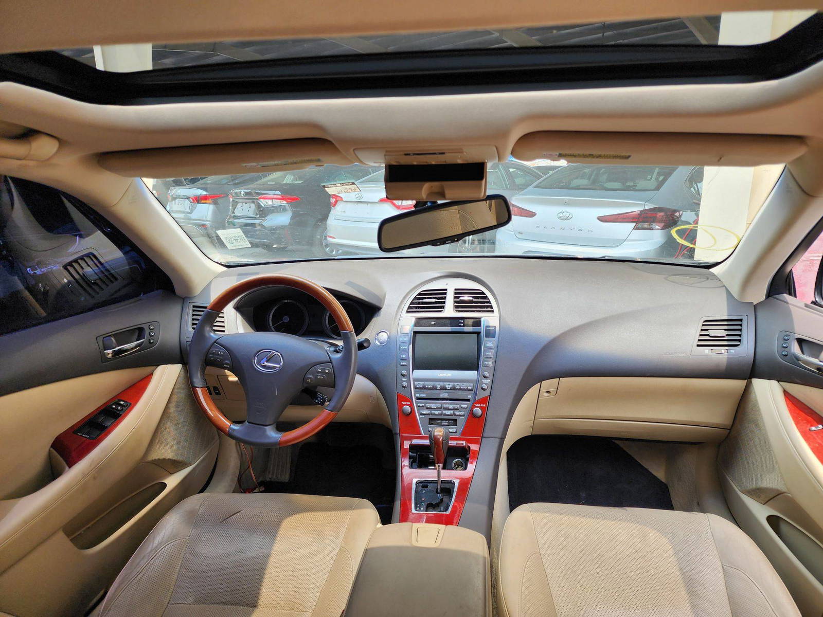 2007 LEXUS ES 350 — 260562 Miles — Lot 72017748 — Souq - Marhaba Auctions Used Cars - Image 5