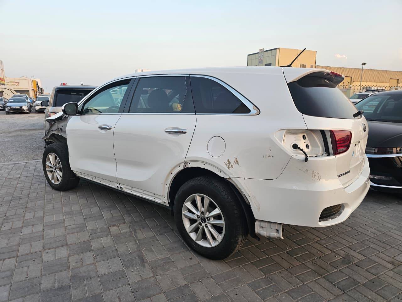 2019 KIA SORENTO — 83342 Miles — Lot 41472343 - Marhaba Auctions Used Cars - Image 4