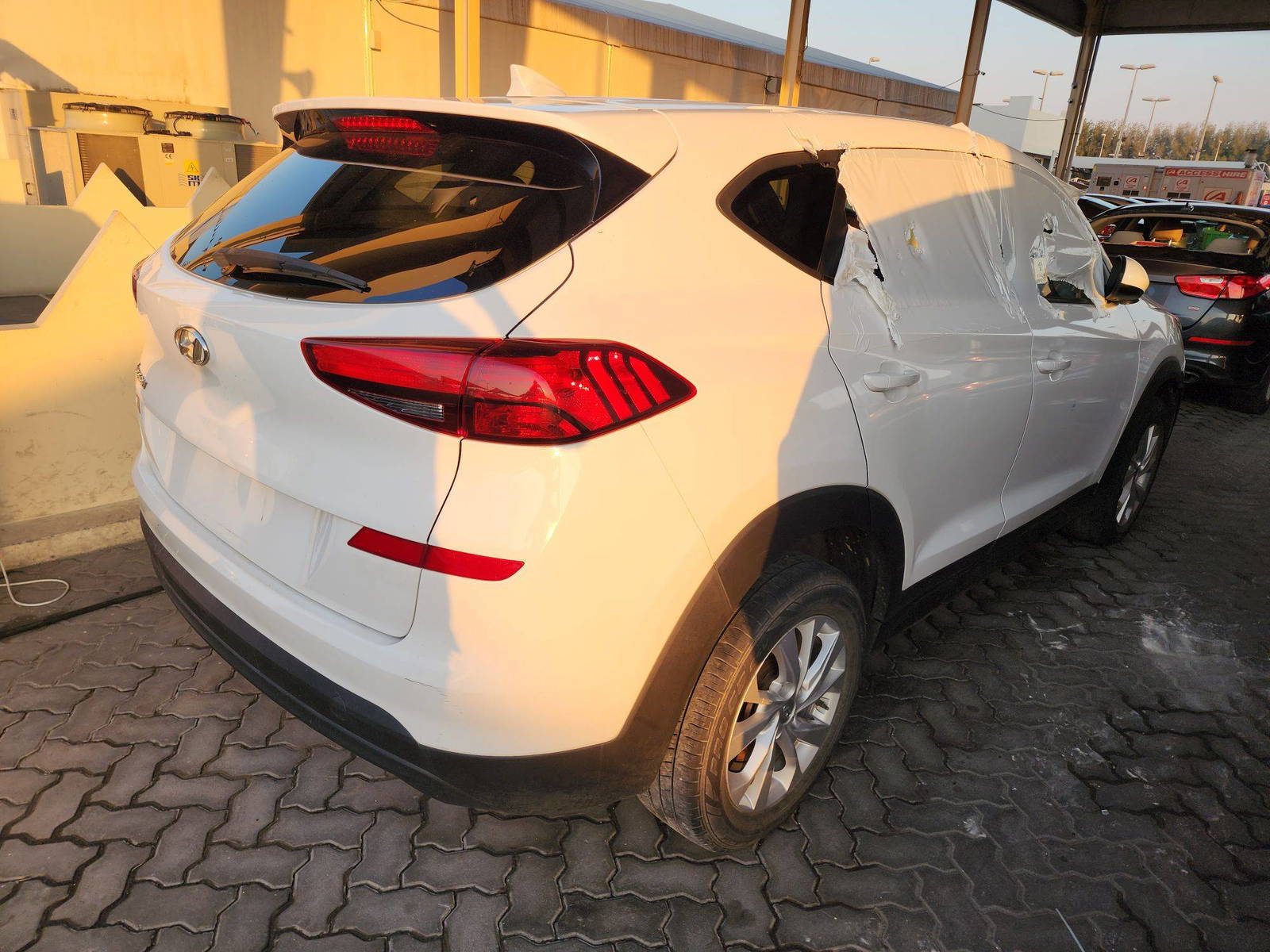 2019 HYUNDAI TUCSON — 111354 Miles — Lot 37601813 - Marhaba Auctions Used Cars - Image 3