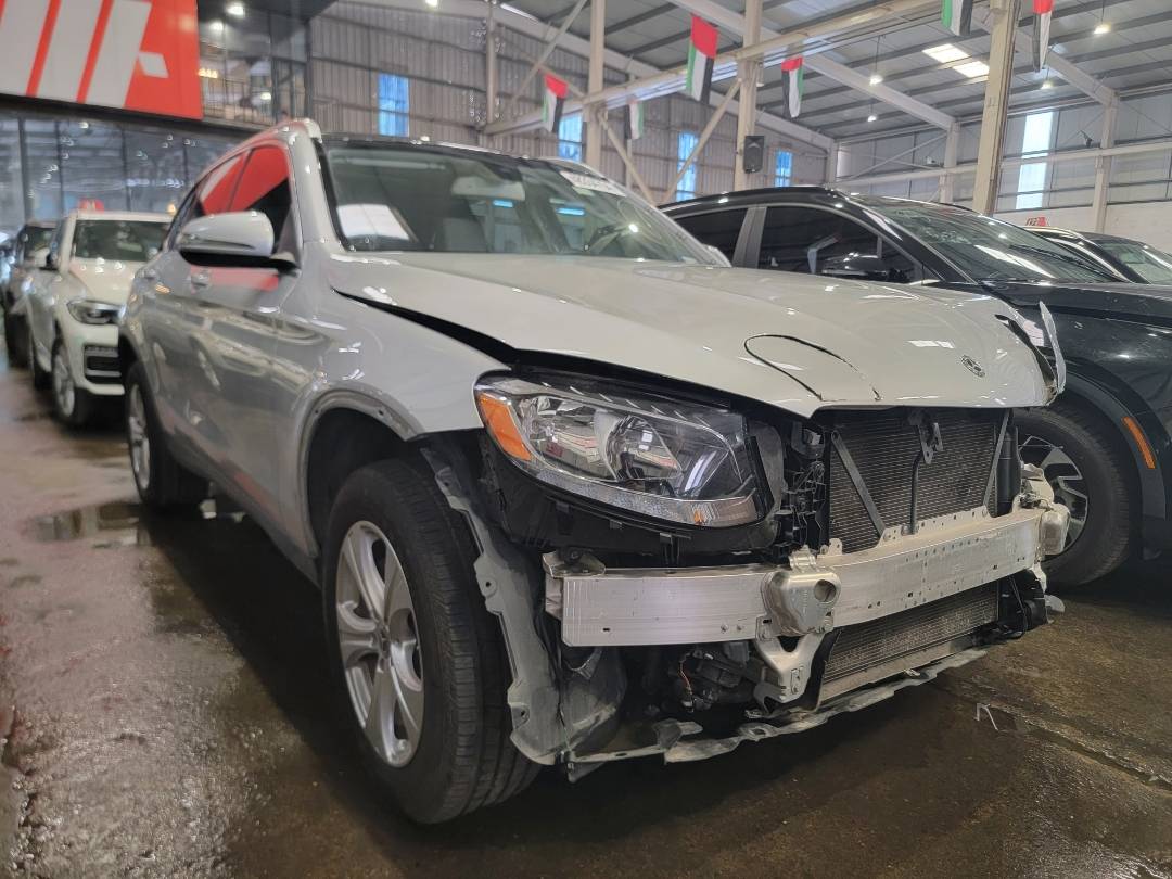 2018 MERCEDES BENZ GLC-300 — 35395 Miles — Lot JV039706 — Main - Marhaba Auctions Used Cars - Image 4
