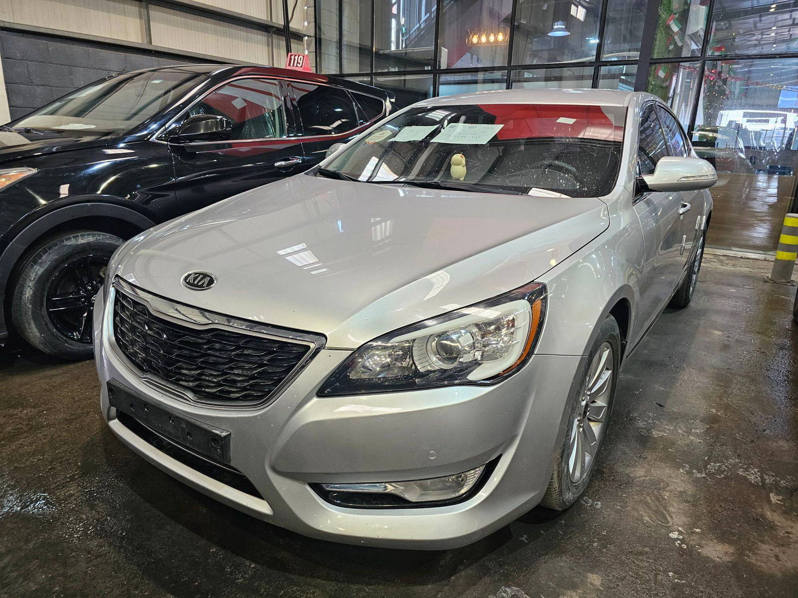 2013 KIA K7 — 197109 KM — Lot DA100937 — Main - Marhaba Auctions Used Cars - Image 3