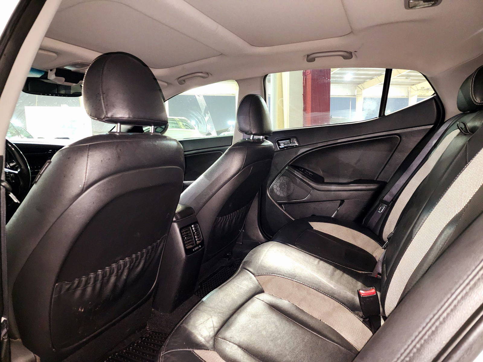 2011 KIA OPTIMA — 210660 Miles — Lot 81752724 — Souq - Marhaba Auctions Used Cars - Image 6