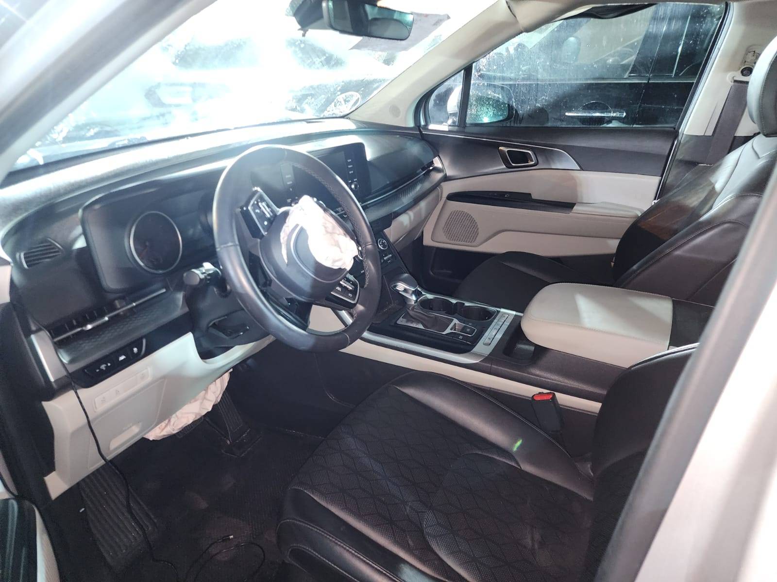KIA CARNIVAL LX 2023 - Marhaba Auction Used Cars - Image 7