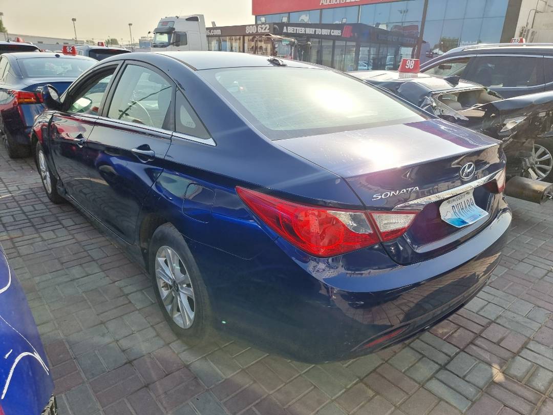 2013 HYUNDAI SONATA — 172665 Miles — Lot 125487 — Ind. 12 - Marhaba Auctions Used Cars - Image 4