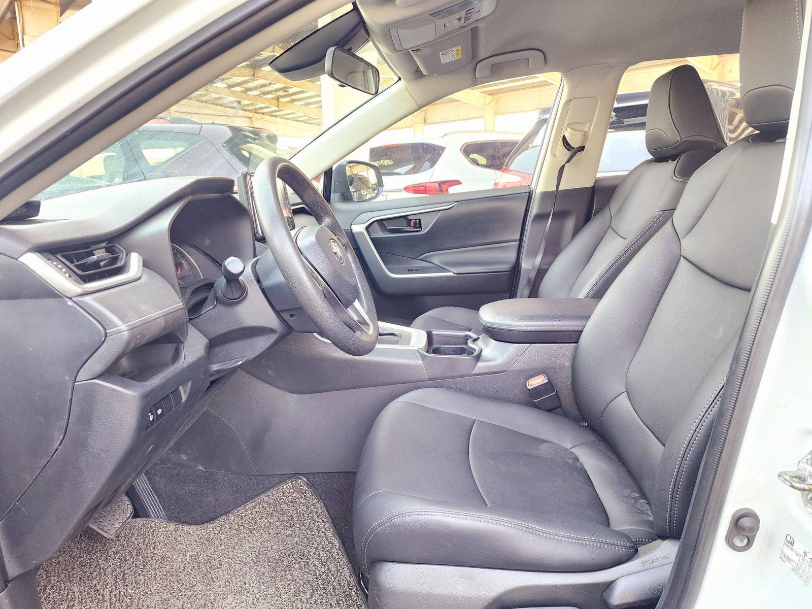 2021 TOYOTA RAV4 — 71249 KM — Lot 4M3201510 — Souq - Marhaba Auctions Used Cars - Image 8