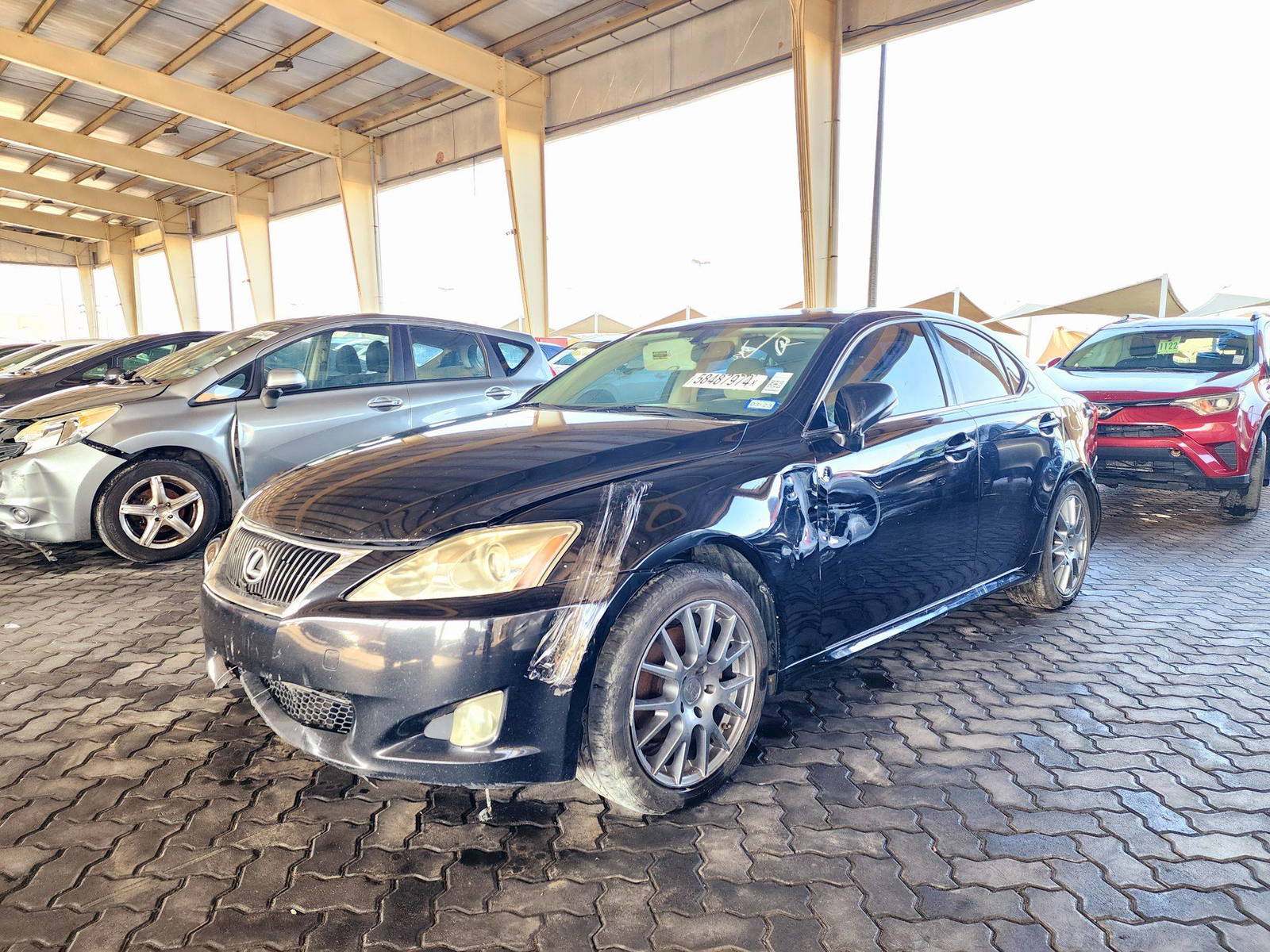 2010 LEXUS IS 250 — 288815 Miles — Lot 5109796 — Souq - Marhaba Auctions Used Cars - Image 5