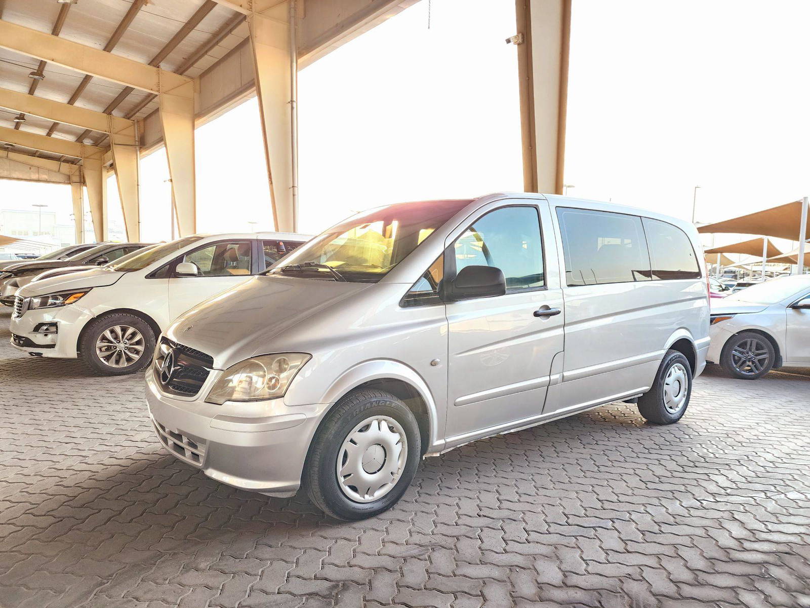2015 MERCEDES BENZ VITO — 110240 KM — Lot 3912325 — Souq - Marhaba Auctions Used Cars - Image 5