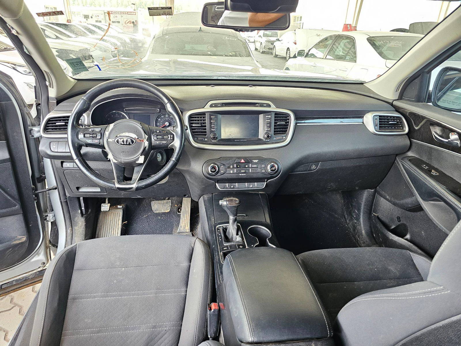 2018 KIA SORENTO — 122984 Miles — Lot G420778 — Souq - Marhaba Auctions Used Cars - Image 7