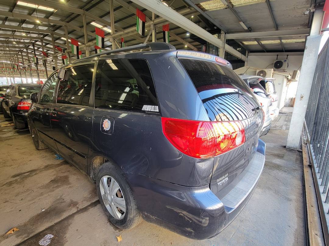 2010 TOYOTA SIENNA — 214576 Miles — Lot 40927183 — Main - Marhaba Auctions Used Cars - Image 4