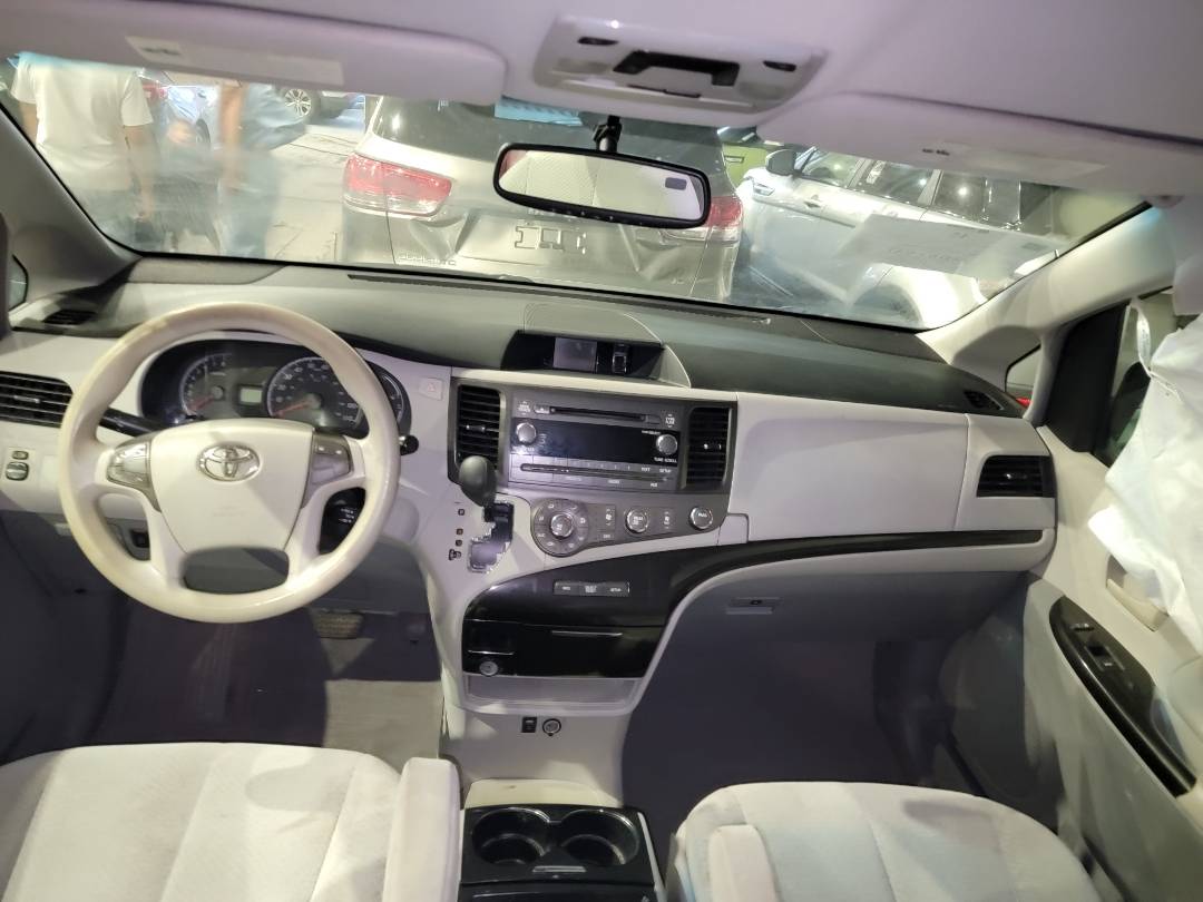 2011 TOYOTA SIENNA — 224086 Miles — Lot BS092885 — Souq - Marhaba Auctions Used Cars - Image 8