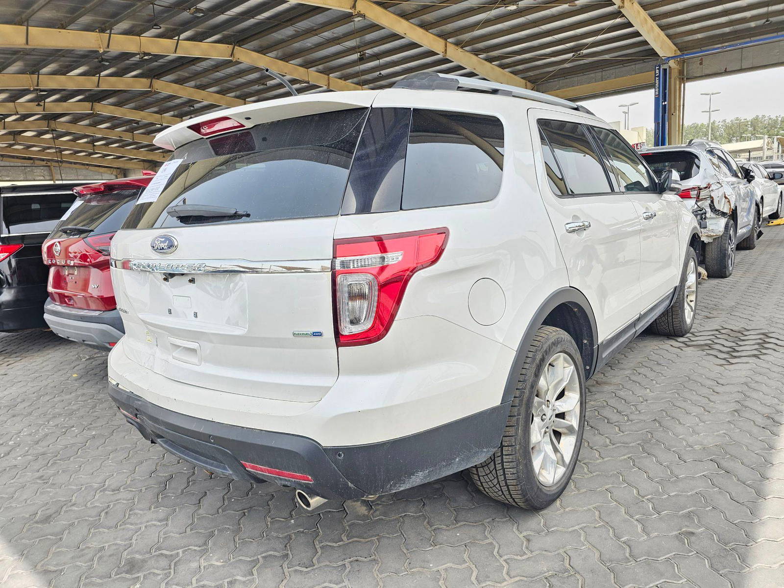 2014 FORD EXPLORER — 226000 KM — Lot 57208425 — Souq - Marhaba Auctions Used Cars - Image 3