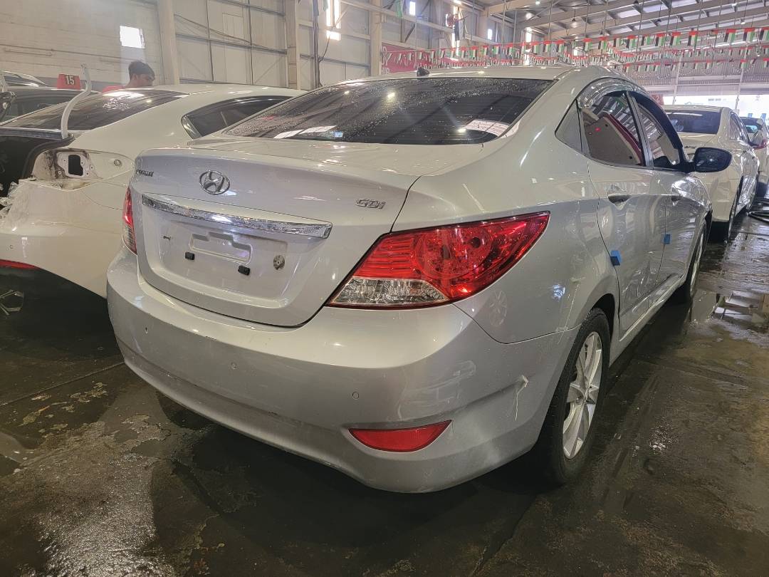 2011 HYUNDAI ACCENT — 147420 KM — Lot 39078 — Ind. 12 - Marhaba Auctions Used Cars - Image 5
