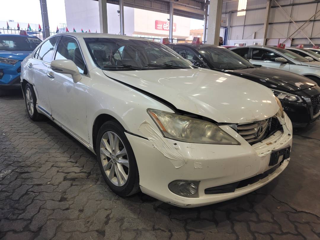 2011 LEXUS ES 350 — 190717 Miles — Lot 2465013 — Main - Marhaba Auctions Used Cars - Image 4