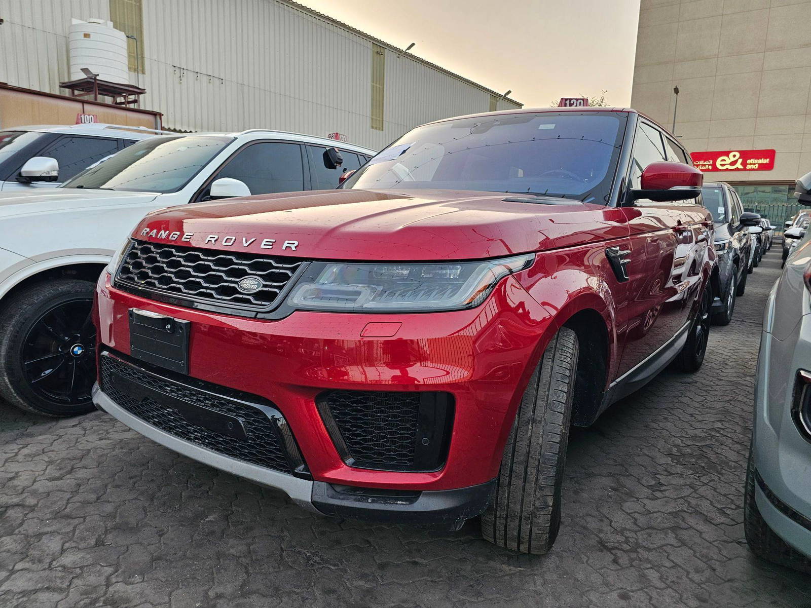 LAND ROVER RANGE ROVER 2021 view 2