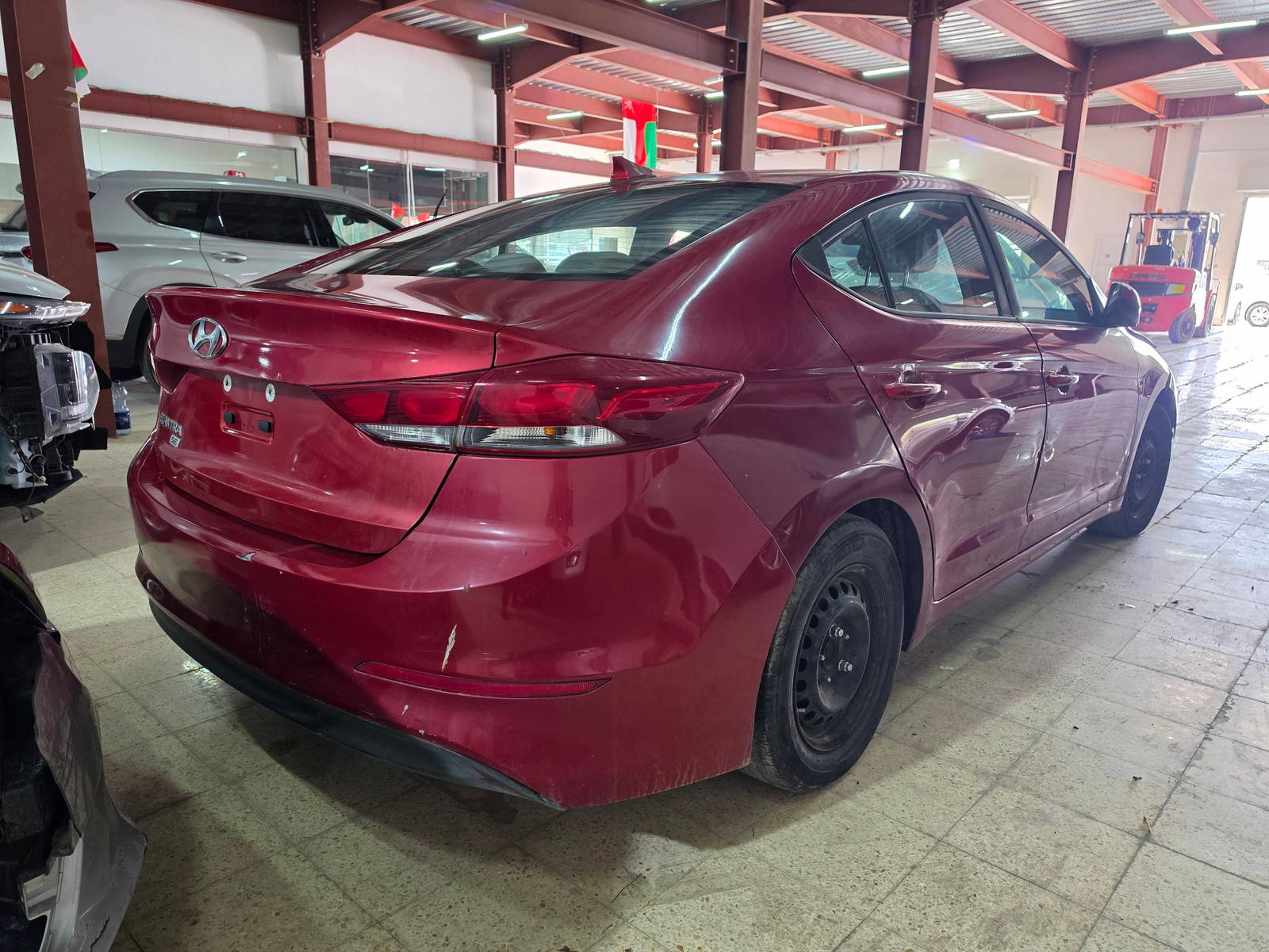 2017 HYUNDAI ELANTRA — Lot 44392395 - Marhaba Auctions Used Cars - Image 4