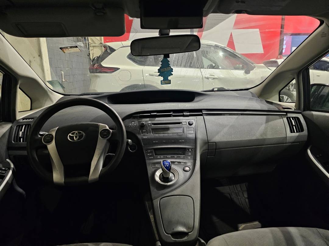 2010 TOYOTA PRIUS — Lot A0140497 — Main - Marhaba Auctions Used Cars - Image 8