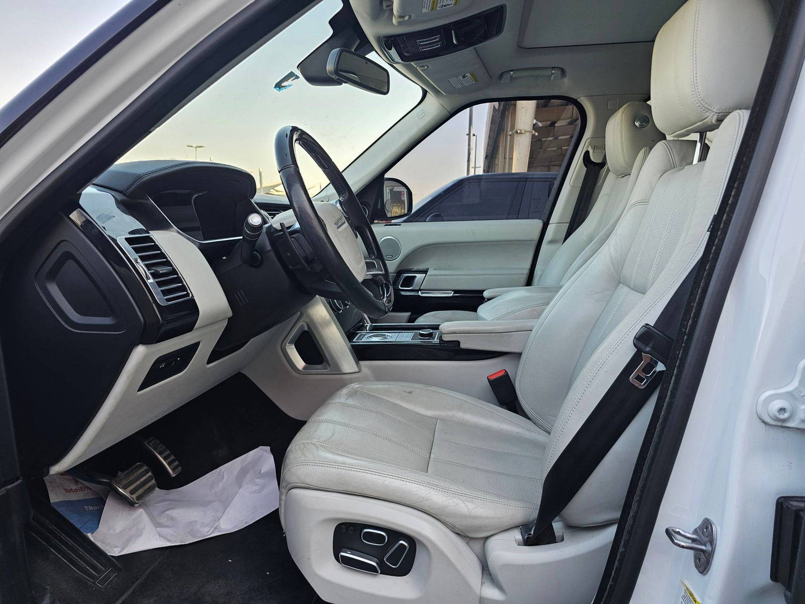 LAND ROVER RANGE ROVER SUPERCHARGED 2014 - Marhaba Auction Used Cars - Image 10