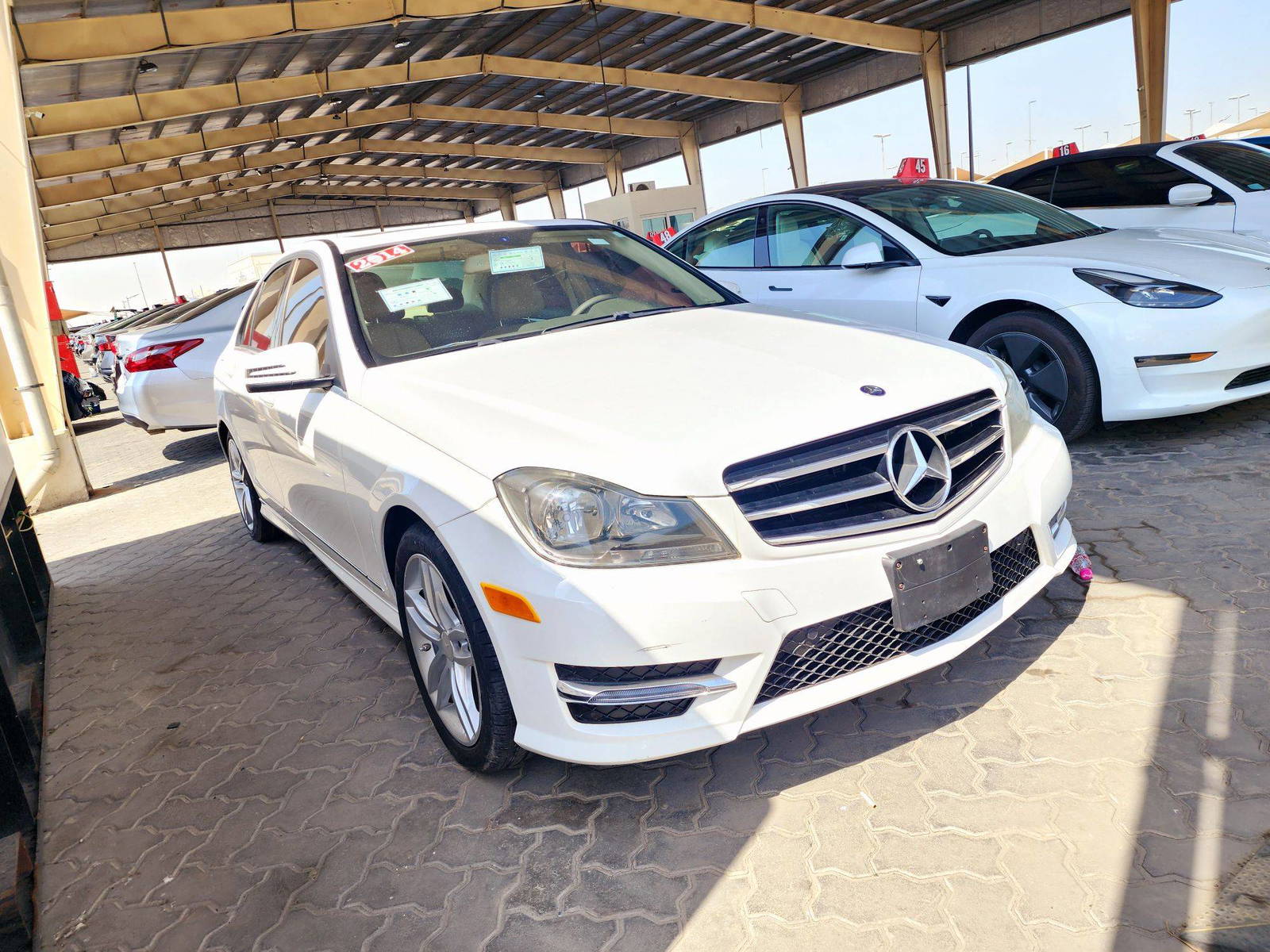 2014 MERCEDES BENZ C-250 — 93323 Miles — Lot 9ER303328 — Souq - Marhaba Auctions Used Cars - Image 4