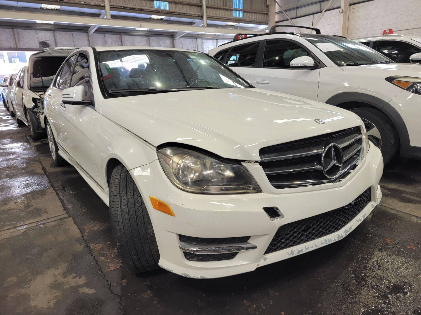 MERCEDES BENZ C 250 2014 - Marhaba Auction Used Cars - Image 4