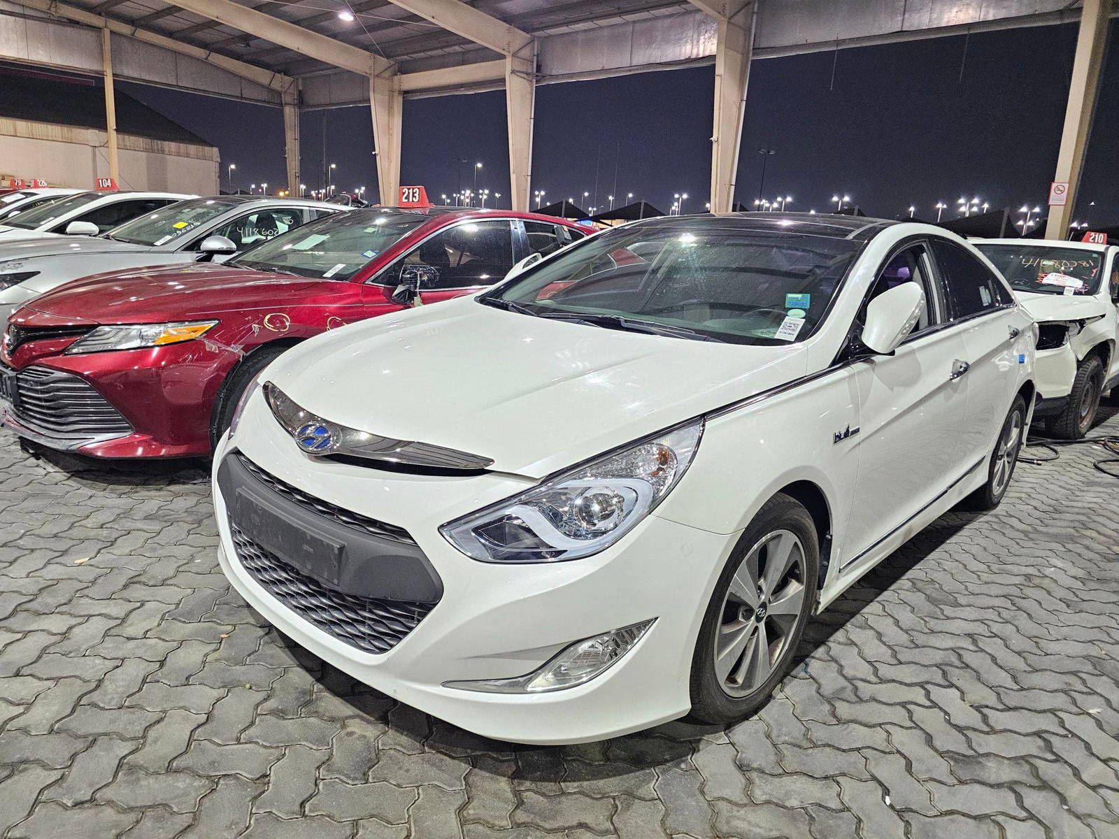 2012 HYUNDAI SONATA — 221460 KM — Lot 022376 — Souq - Marhaba Auctions Used Cars - Image 5
