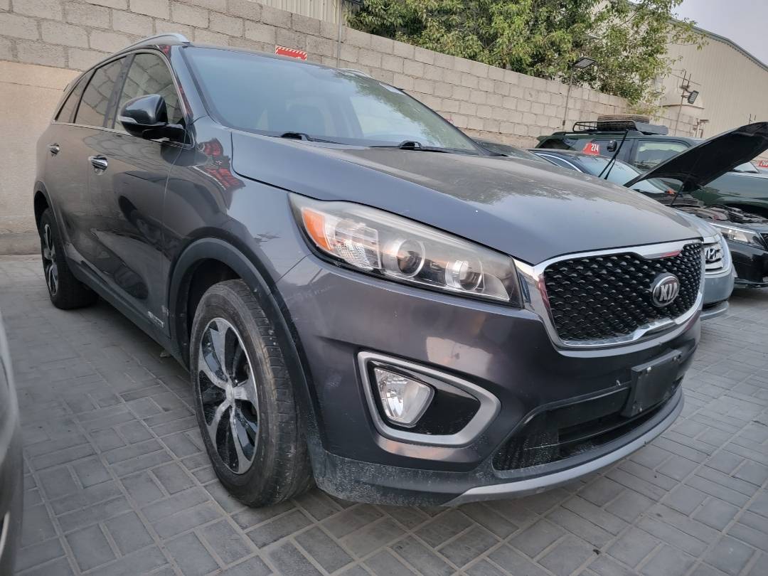 2016 KIA SORENTO — 166928 Miles — Lot 53GG137415 — Souq - Marhaba Auctions Used Cars - Image 4