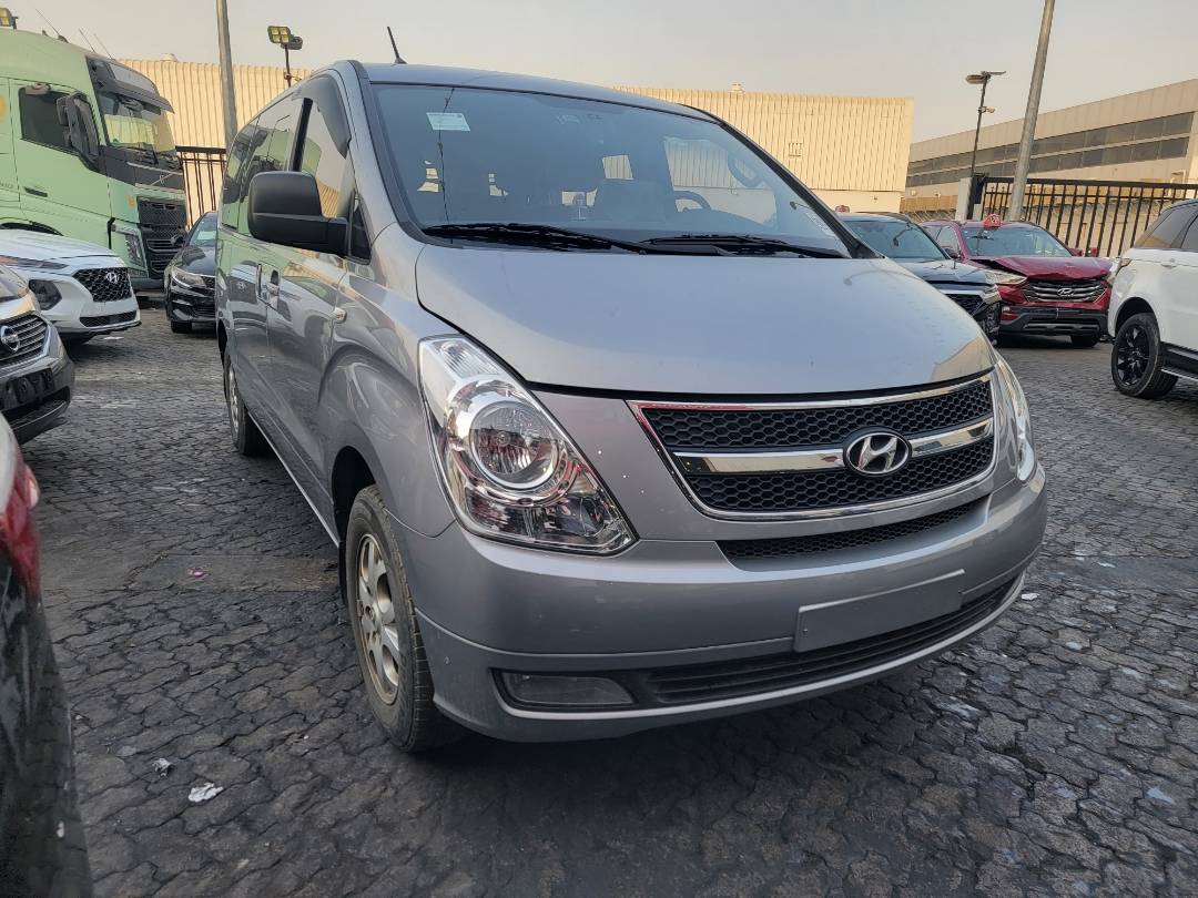 2011 HYUNDAI GRAND STAREX — 205938 KM — Lot JBBU286665 — Main - Marhaba Auctions Used Cars - Image 4