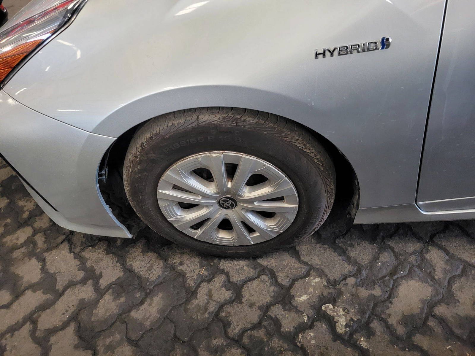 2021 TOYOTA PRIUS — 170784 Miles — Lot 3142302 — Main - Marhaba Auctions Used Cars - Image 6