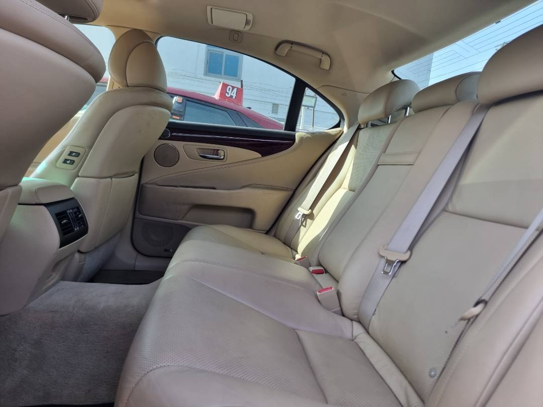 2007 LEXUS LS 460 — 183961 Miles — Lot 5028703 — Main - Marhaba Auctions Used Cars - Image 6
