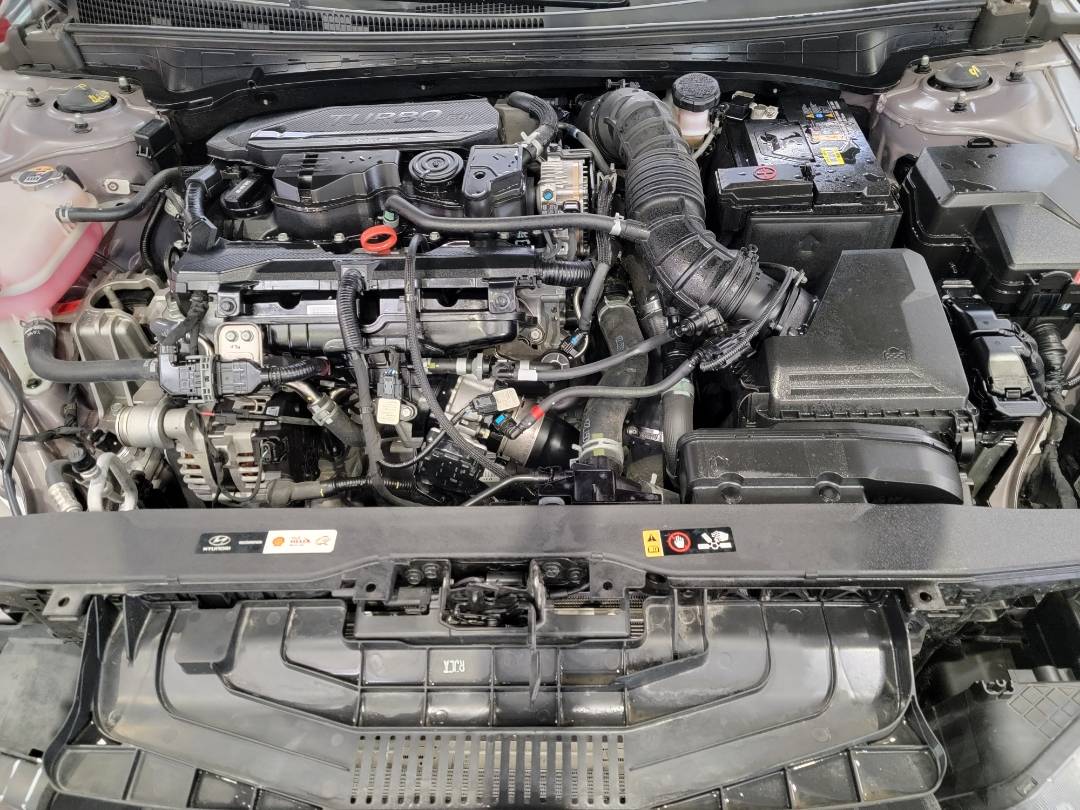 2023 HYUNDAI ELANTRA — 8283 Miles — Lot U495932 — Main - Marhaba Auctions Used Cars - Image 12