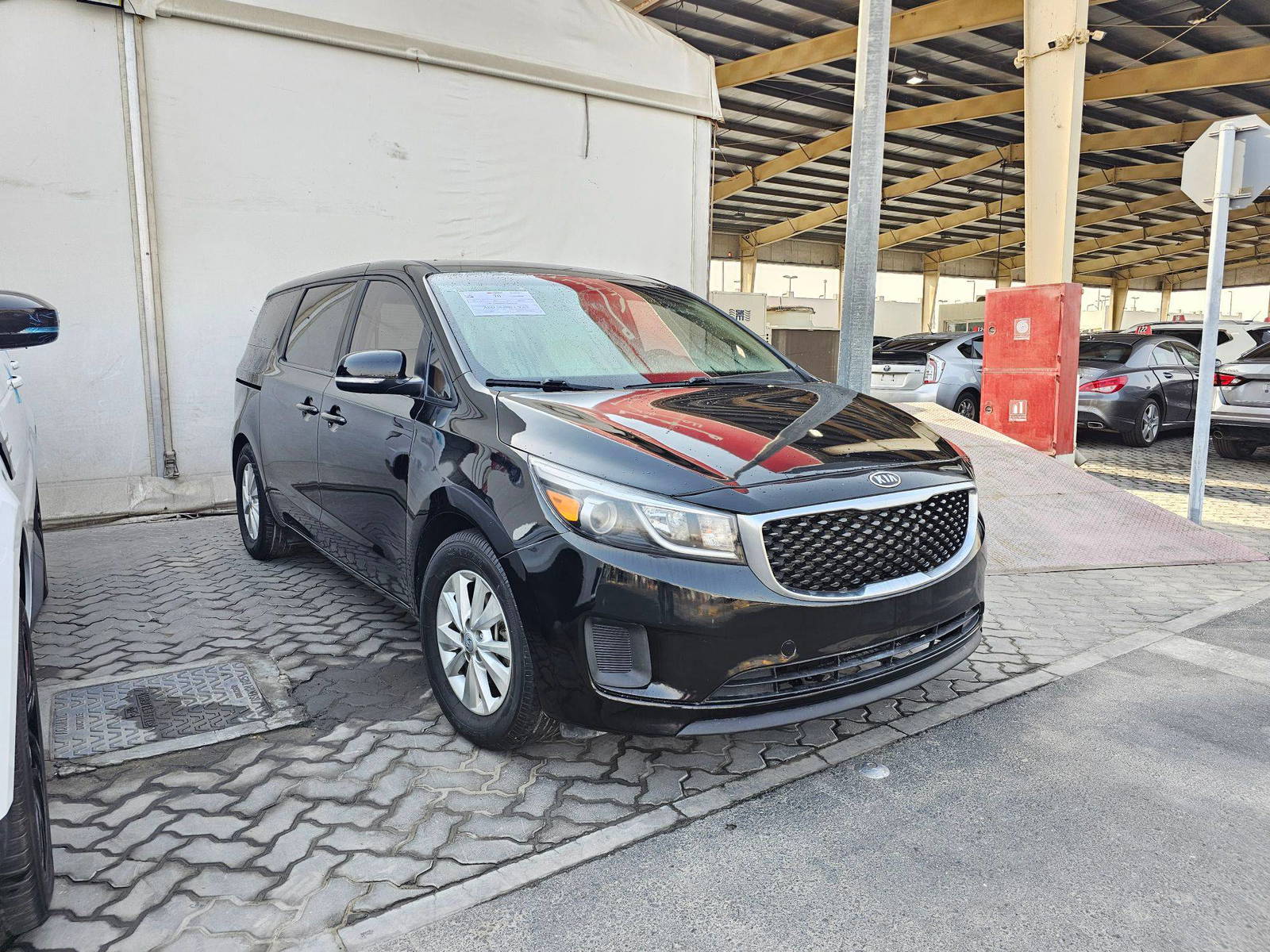 KIA SEDONA 2017 - Marhaba Auction Used Cars - Image 4