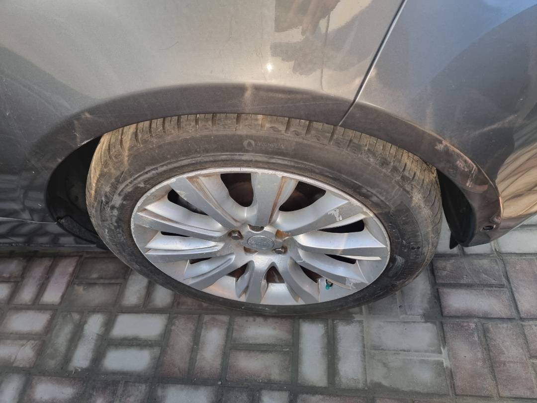 LAND ROVER RANGE ROVER SUPERCHARGED 2015 - Marhaba Auction Used Cars - Image 9